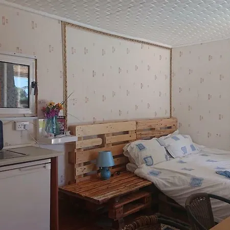 Bungalow Vendégház 3*